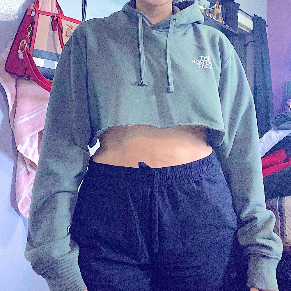 Cropped Hoodie